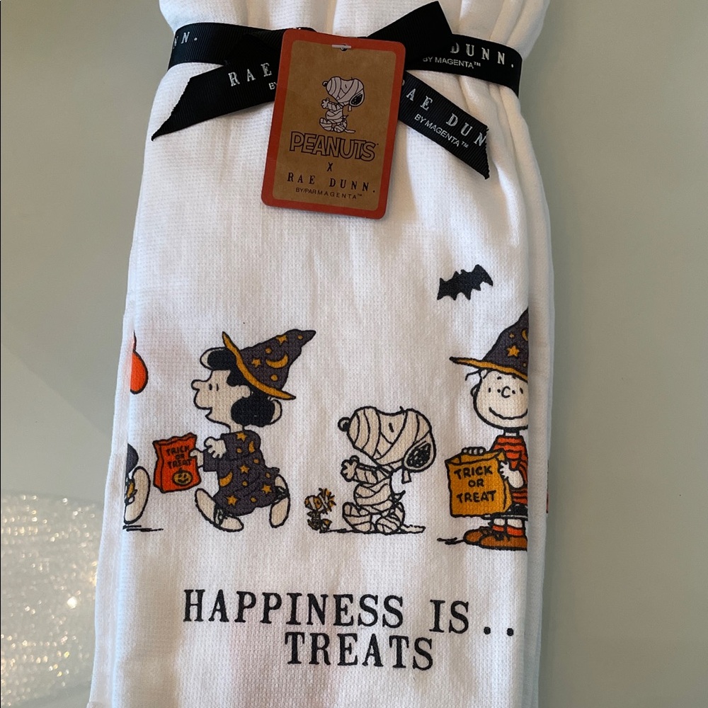 Rae Dunn Peanuts Halloween Kitchen Towels set of 2- White and Black